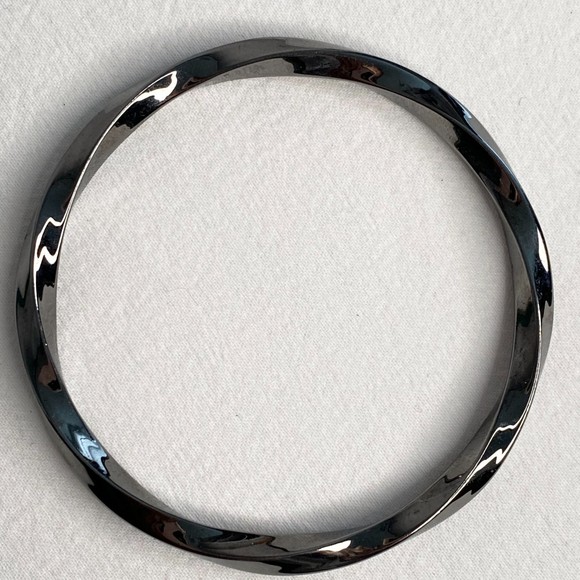 Unisex Gun Metal Twisted Bangle Bracelet Minimalist - Picture 4 of 8